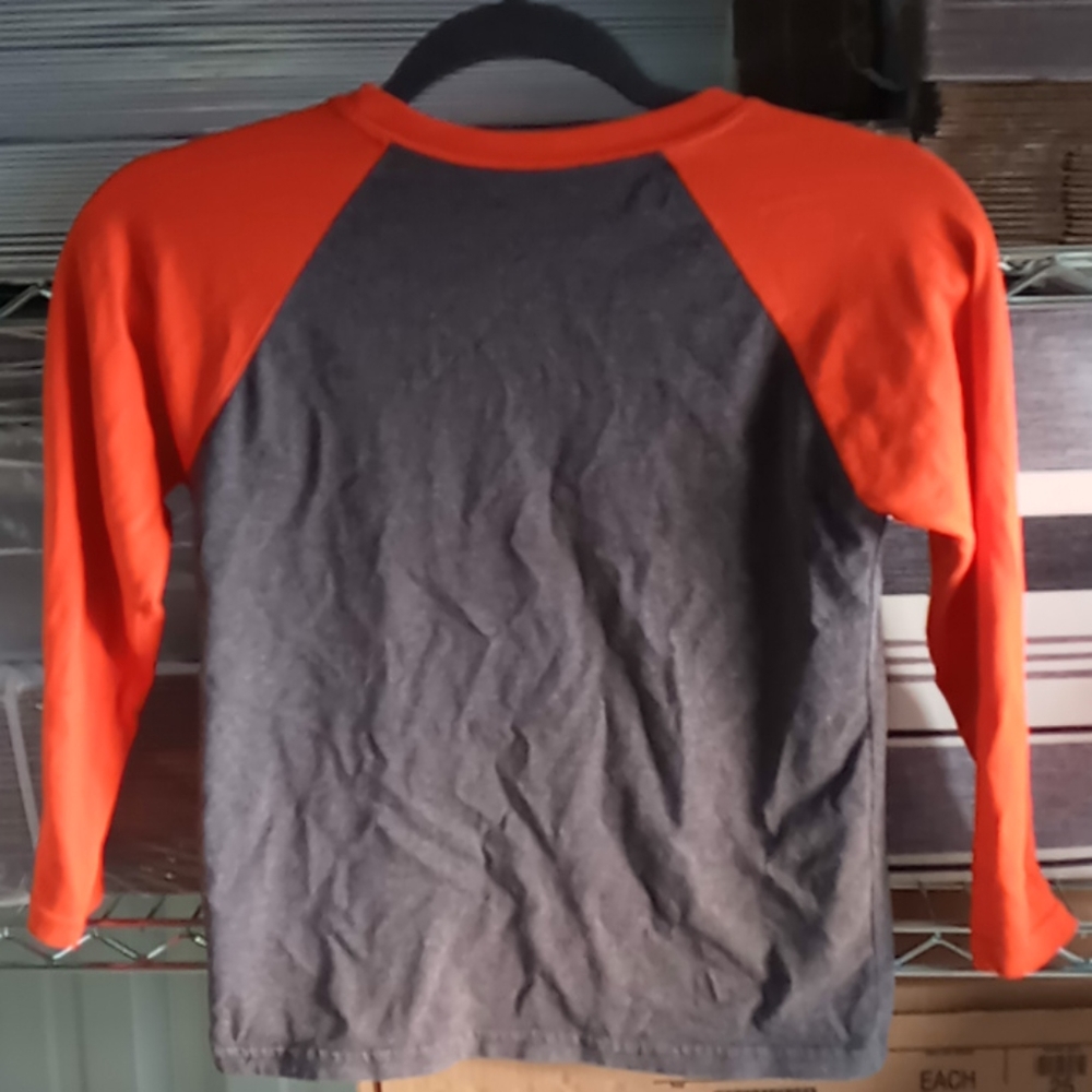 Boys size 7 long sleeve shirts - Picture 2 of 3